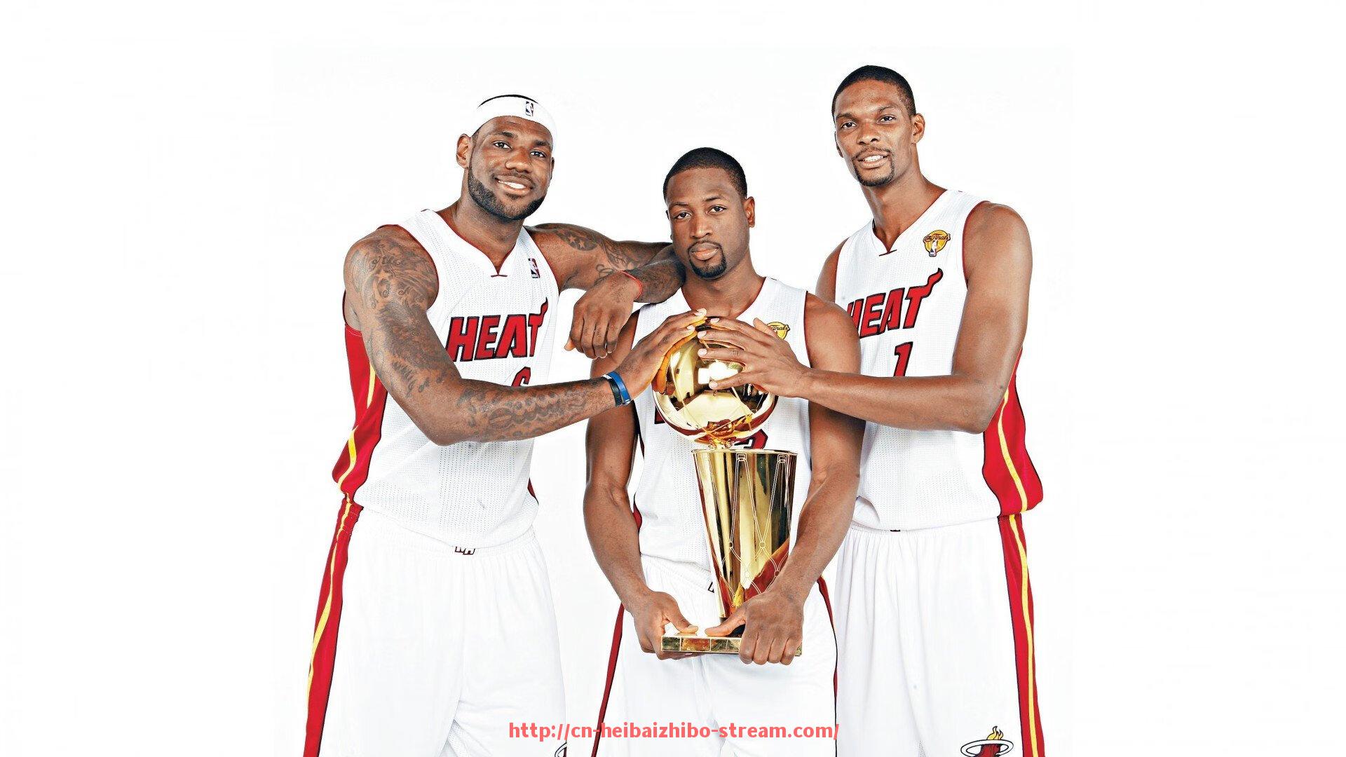 黑白体育直播-阿贾克斯历史上转会至英超的著名球员名单与表现分析